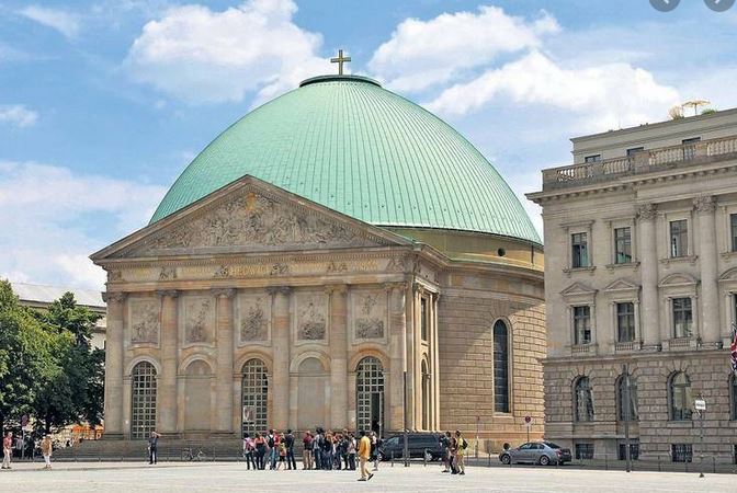 Die Hedwigskathedrale in Berlin