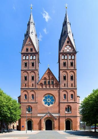 Der St. Mariendom in Hamburg - Kathedralkirche des Erzbistums