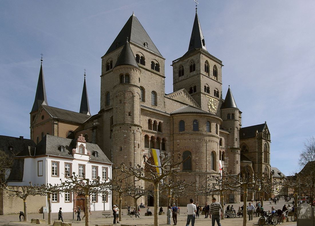 Hohe Domkirche St. Peter in Trier - Kathedralkirche des Bistums