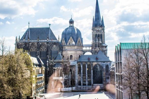 Der Aachener Dom (c) Quelle: Archiv Dr. Moll Der Aachener Dom
