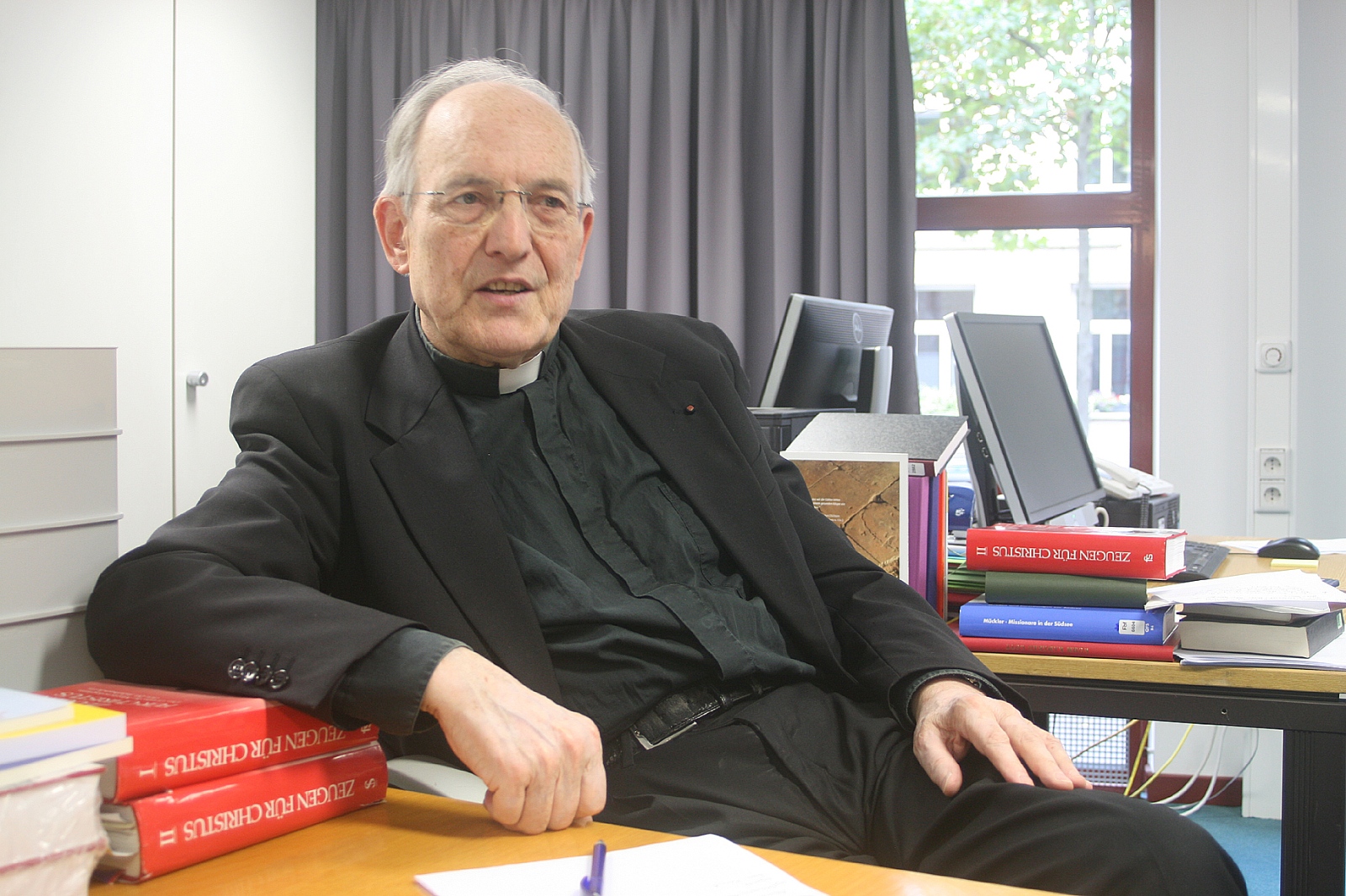 Prälat Prof. Dr. Helmut Moll